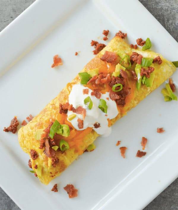 Keto Chorizo Omelette - Easy Keto Breakfast to start burning fat. Keto Breakfast on the go, Keto breakfast make ahead recipes. Eggs cooked in creative ways are the basis of your breakfast on a Ketogenic diet. But it’s not eggs only! You can have a no eggs Keto breakfast with muffins, Keto breakfast pancakes or Keto breakfast smoothie. #keto #ketogenic #ketodiet #breakfast #ketorecipes