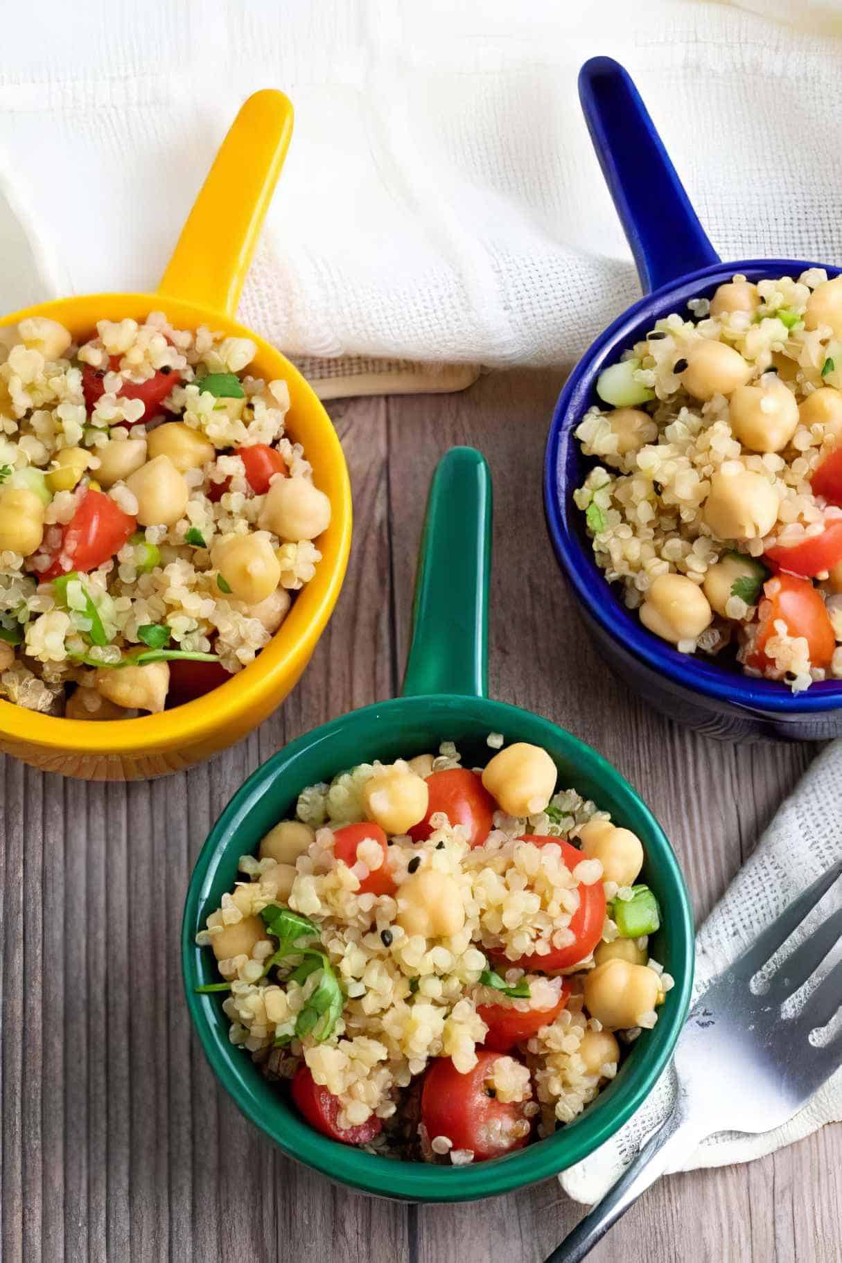 Simple Quinoa Chickpea Salad
