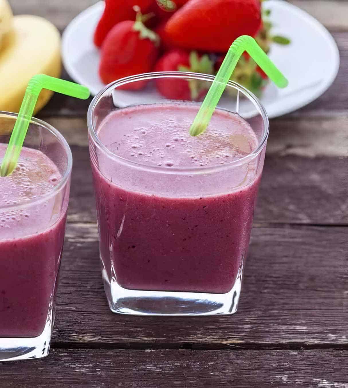 McDonalds Strawberry Banana Smoothie In The Blender