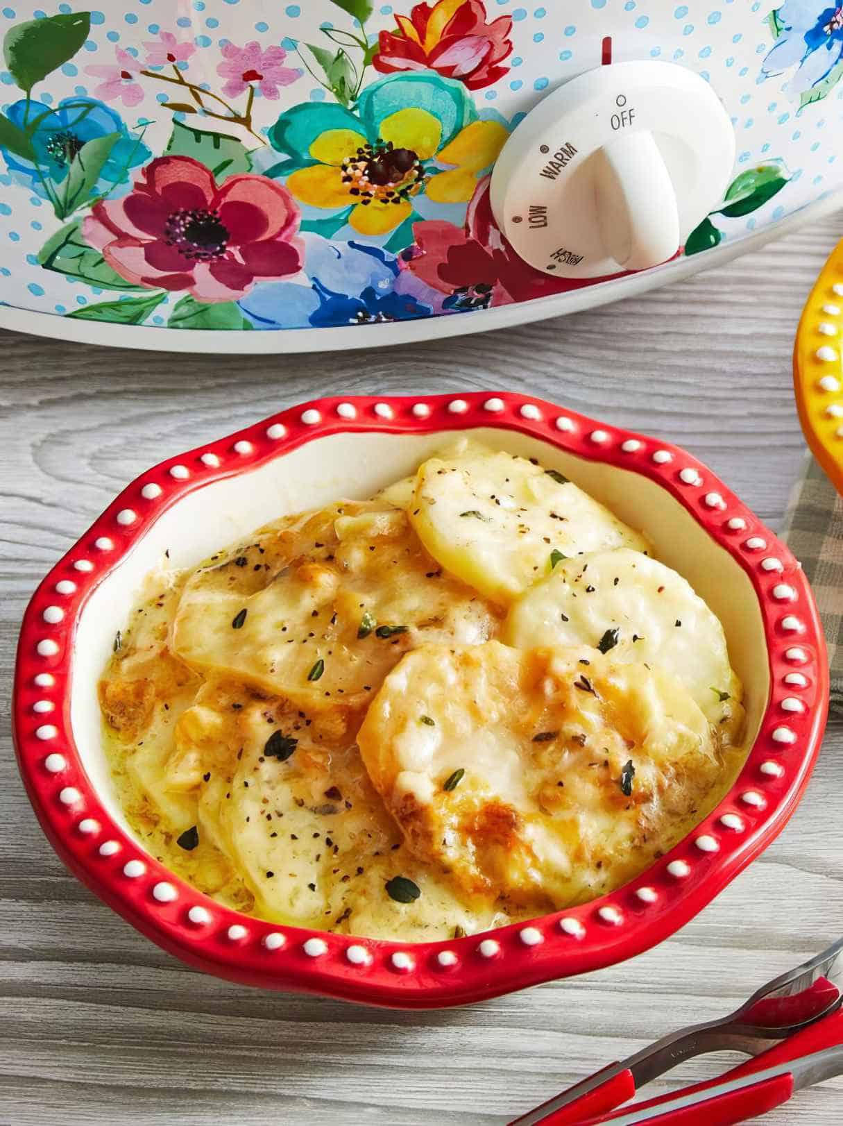 Tender Crock-Pot Scalloped Potatoes
