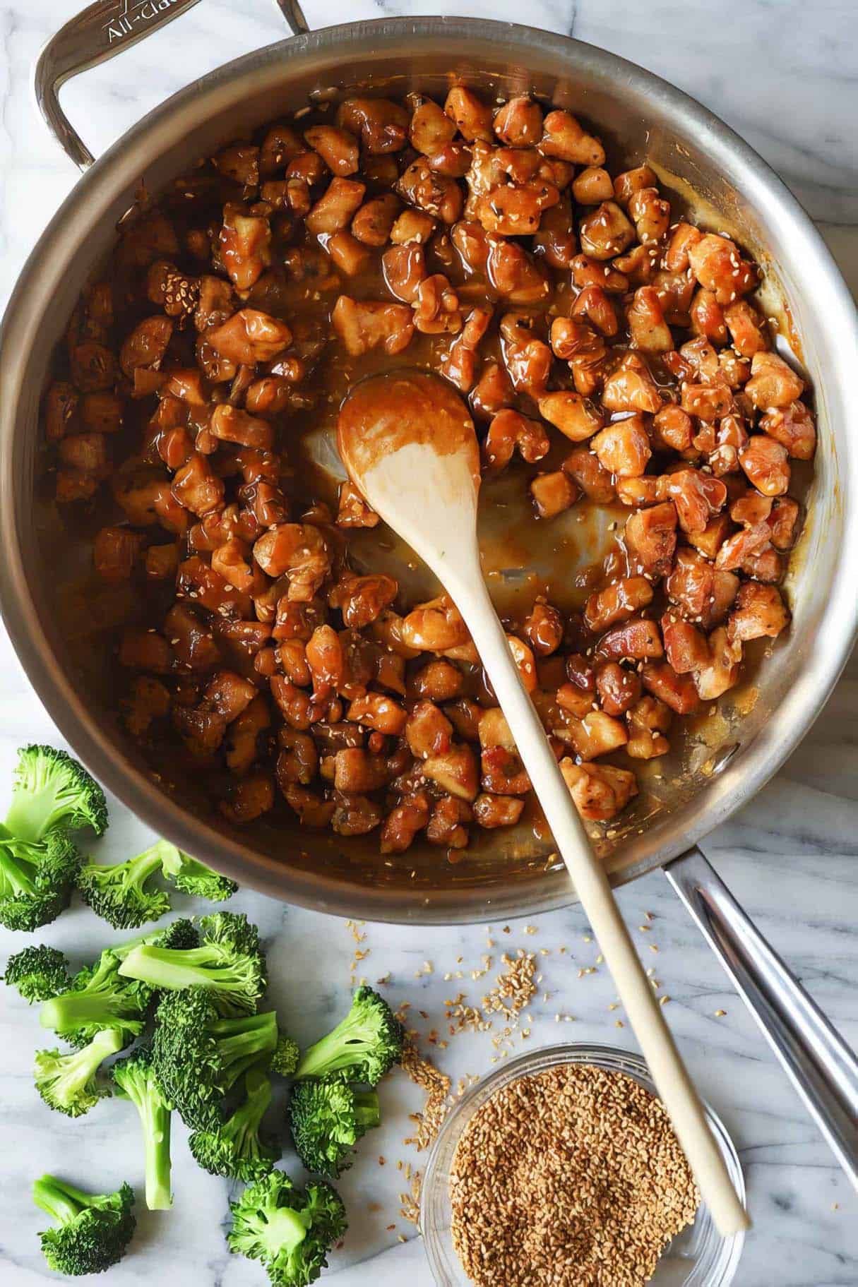 Delicious Sesame Chicken Meal Prep Bowls