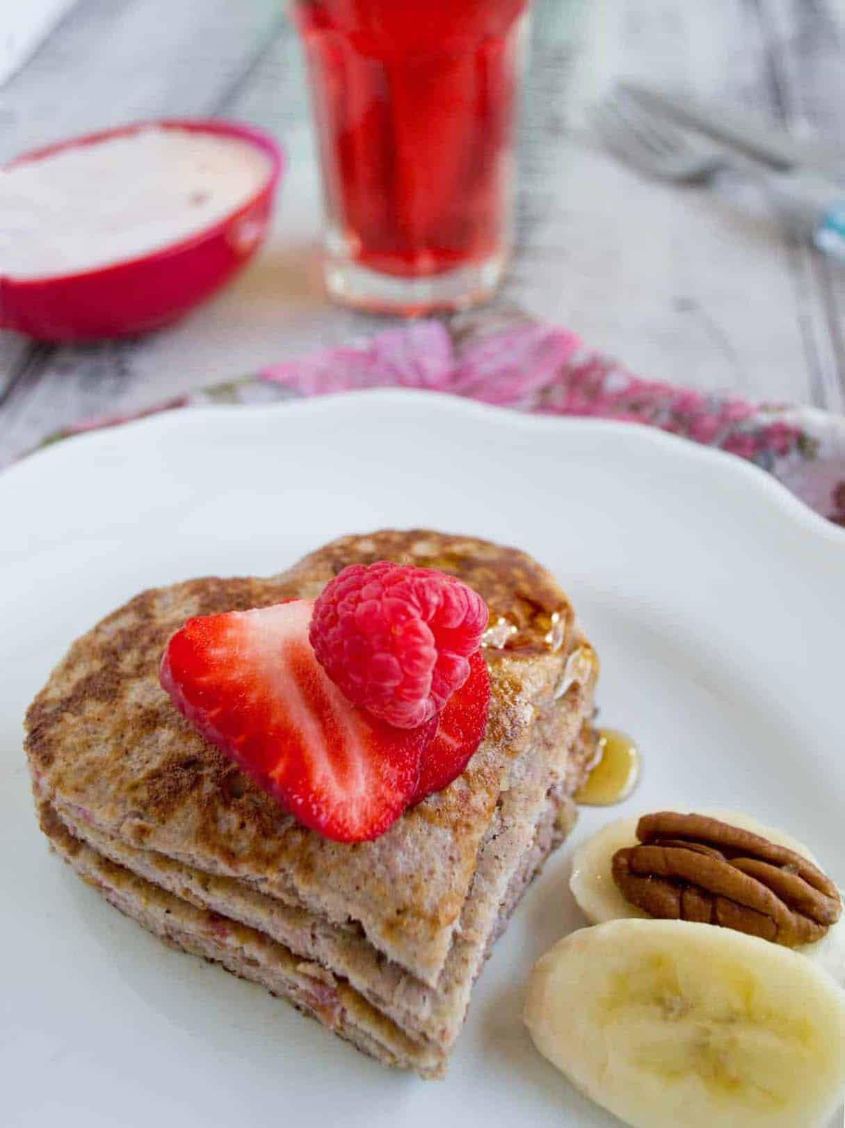 Flourless Berry Banana Pancakes
