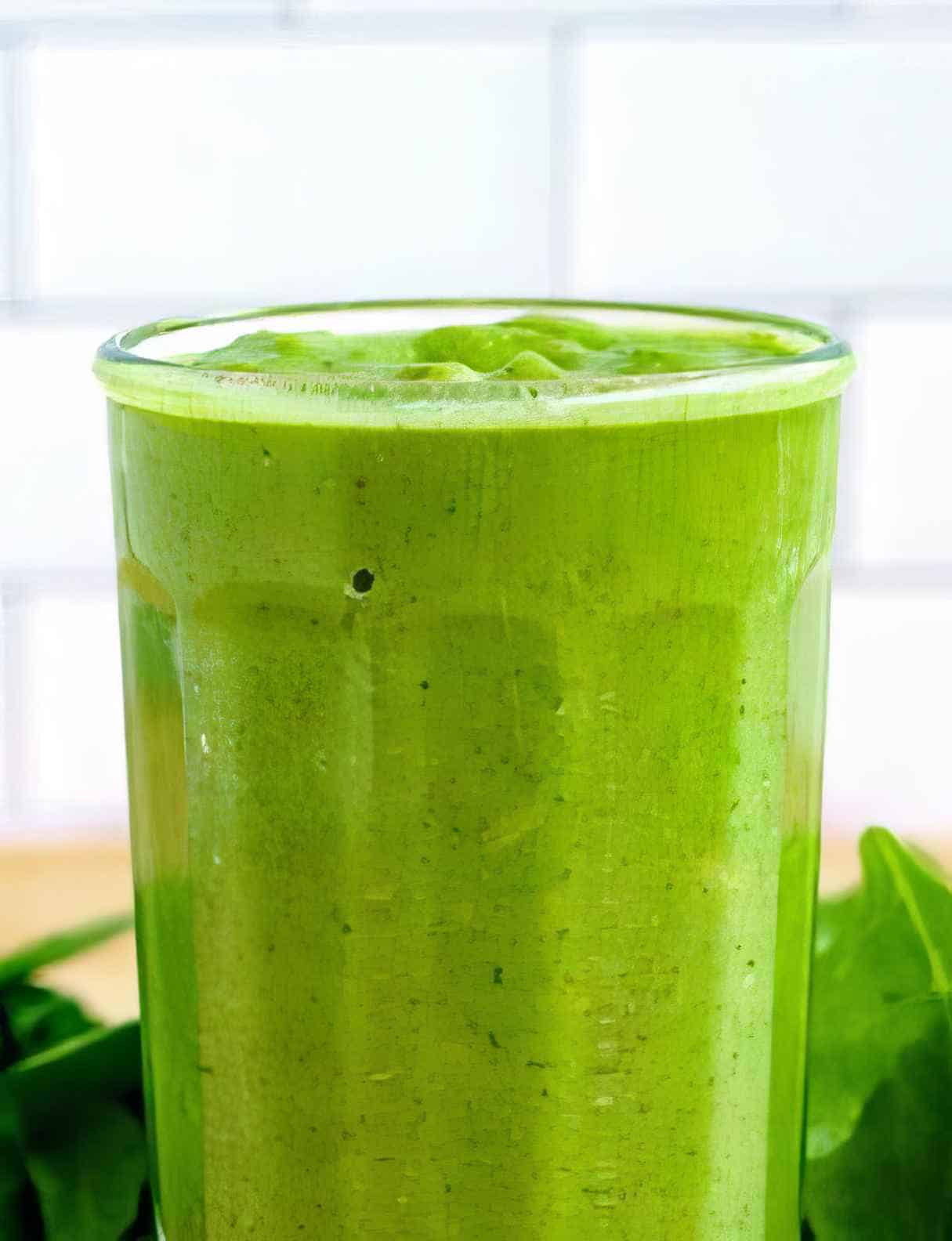 How to Make a Green Smoothie