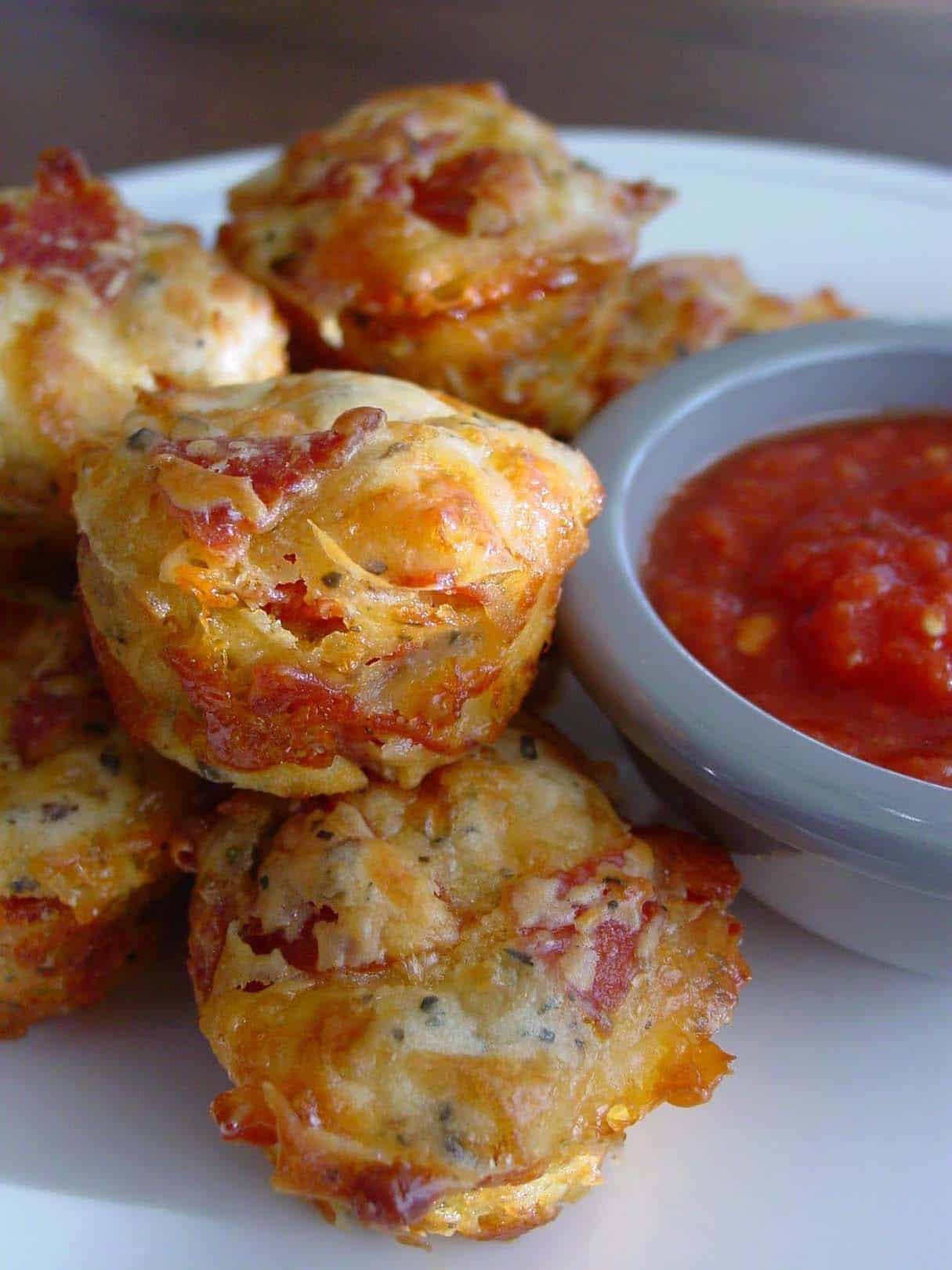Pepperoni Pizza Muffins
