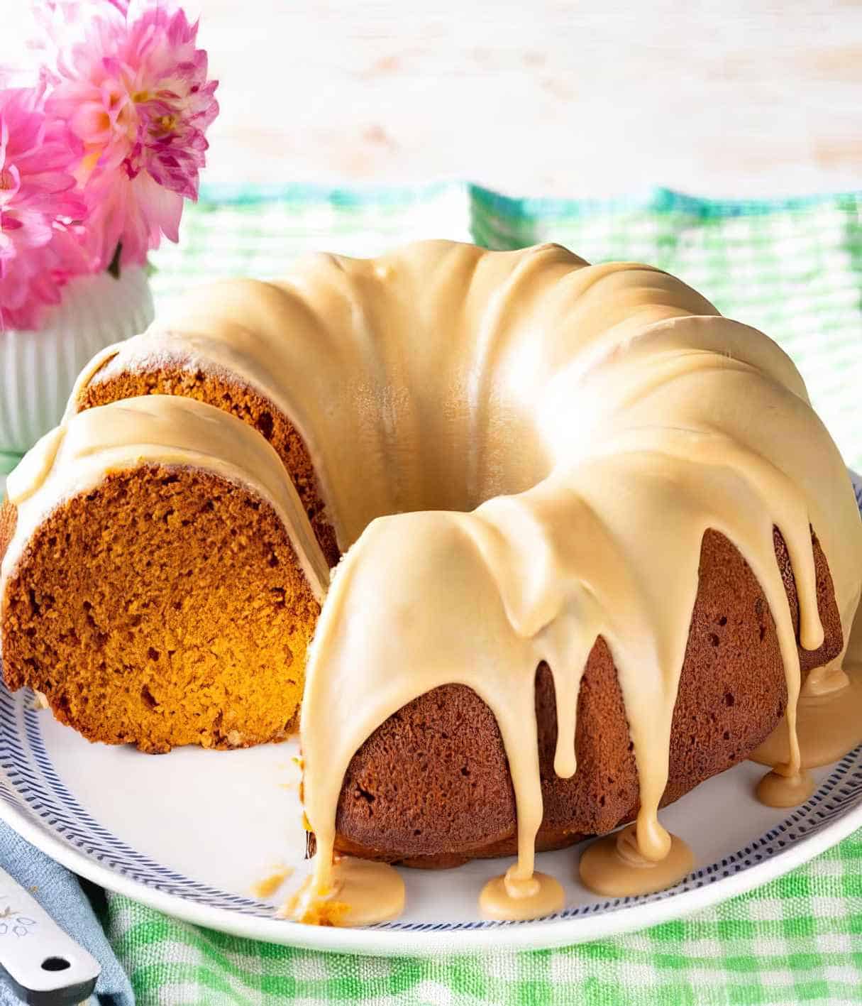Try to Make Halloween Pumpkin Spice Cake