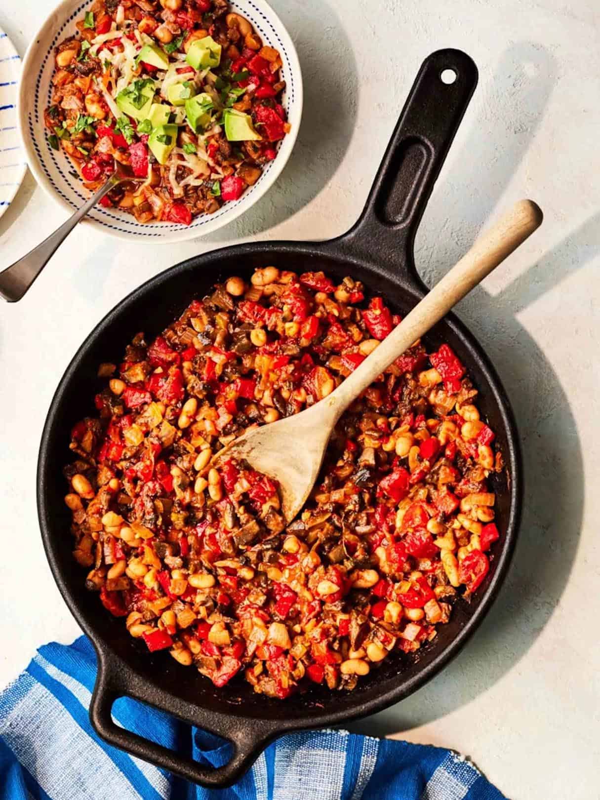 Best Vegetarian Skillet Chili with Mushroom, Bell Pepper, and Onion