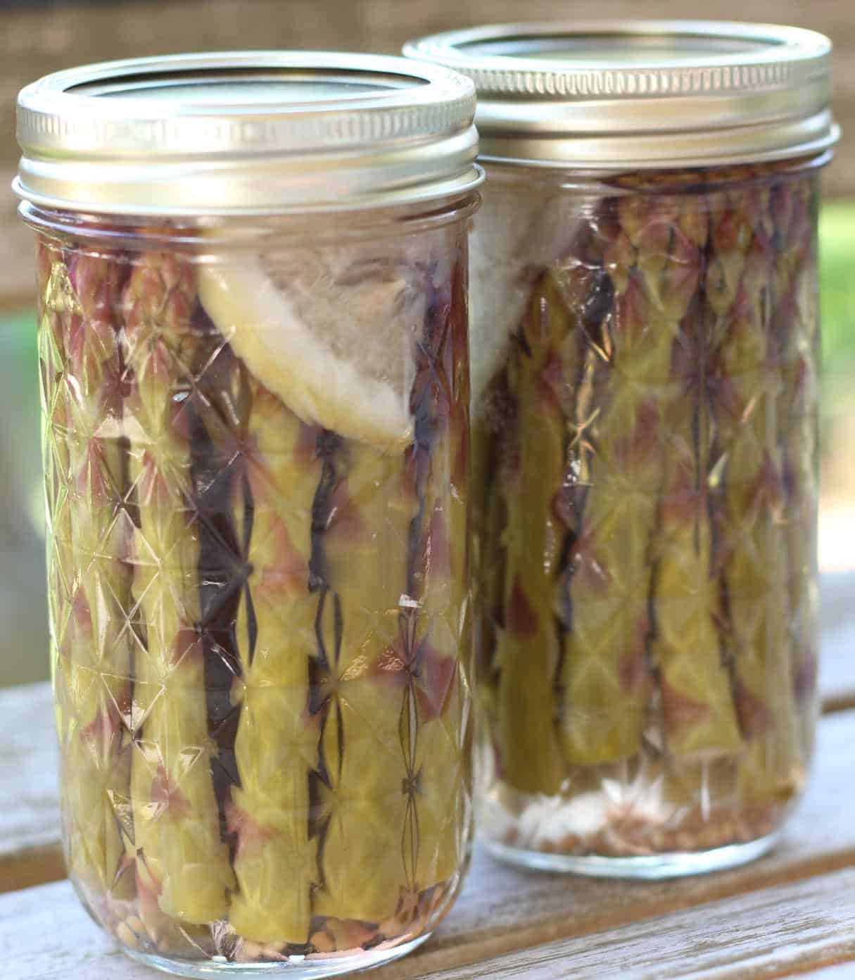 Learn to Make Pickled Asparagus