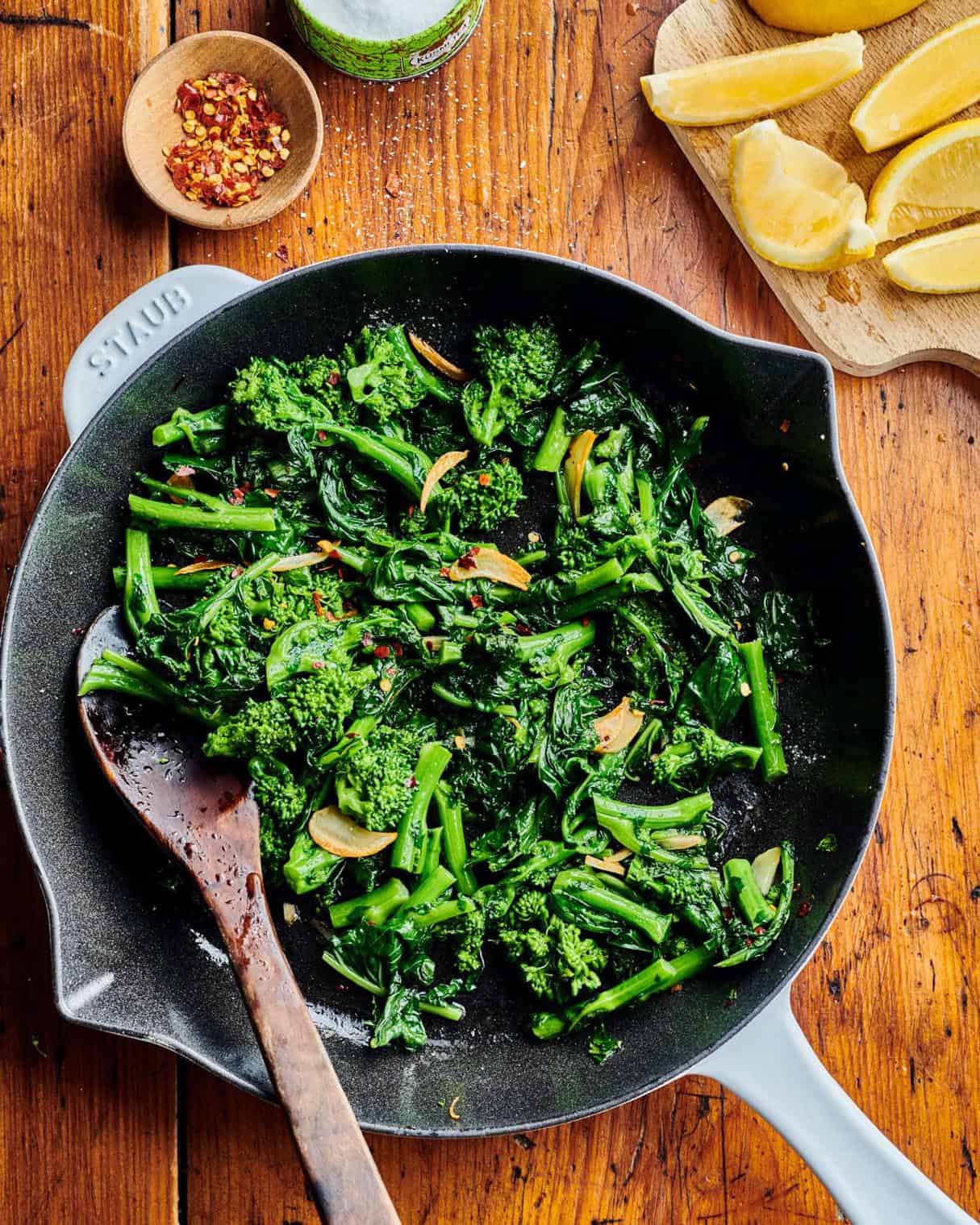 Sauteed Broccoli Rabe With Garlic And Oil