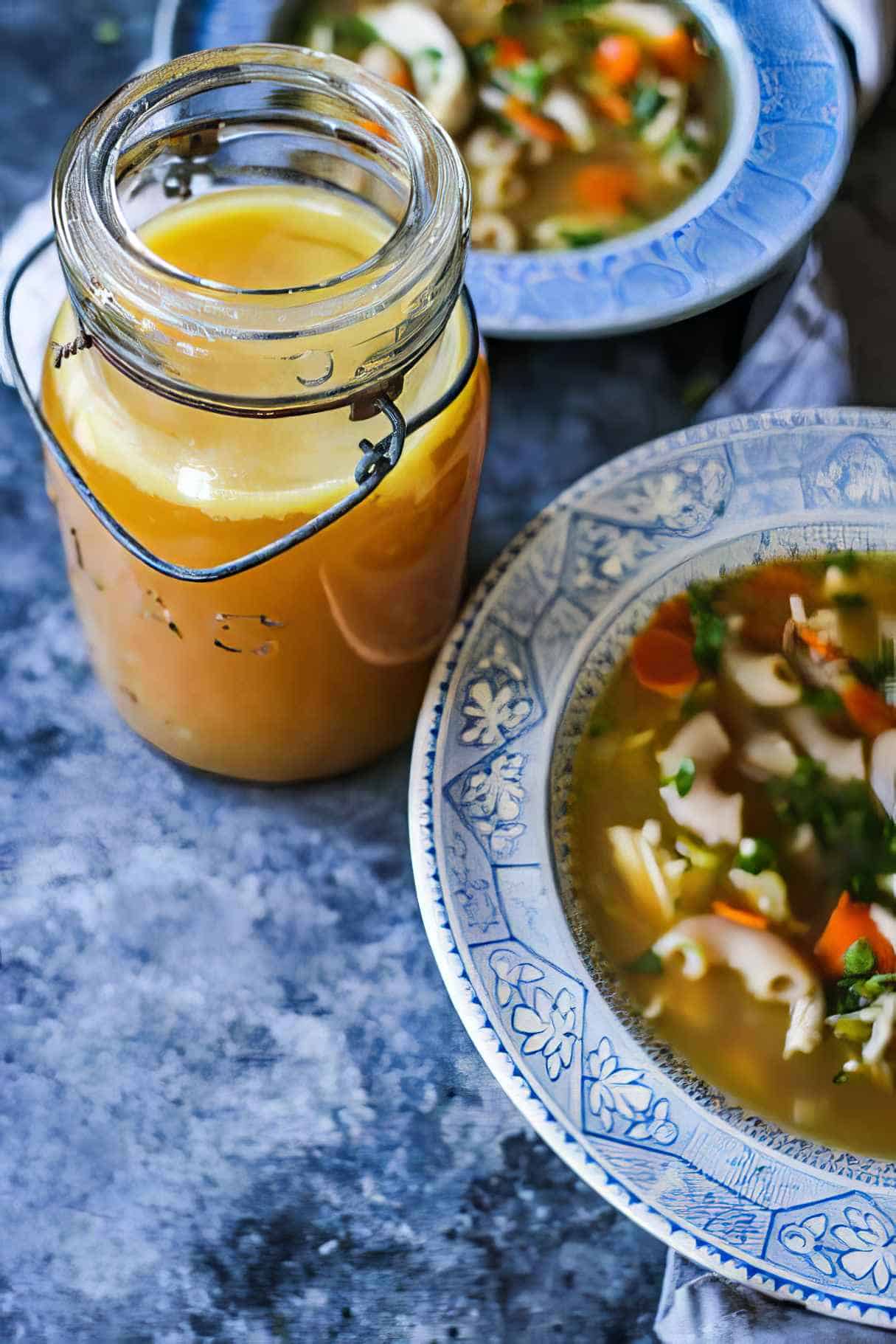 Simple&nbsp;DIY Rotisserie Chicken Broth Recipe