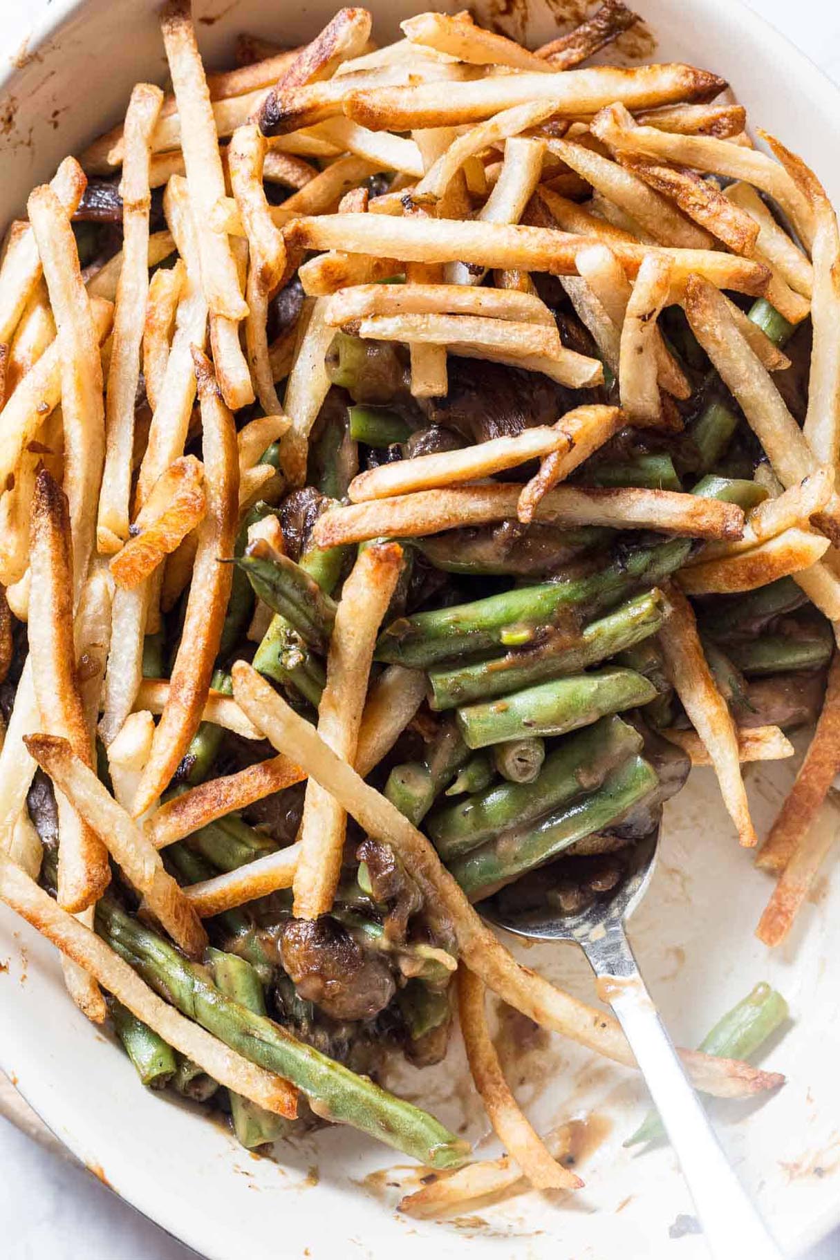 Green Bean Casserole with Crispy Fries, Mushrooms, and Creamy Sauce