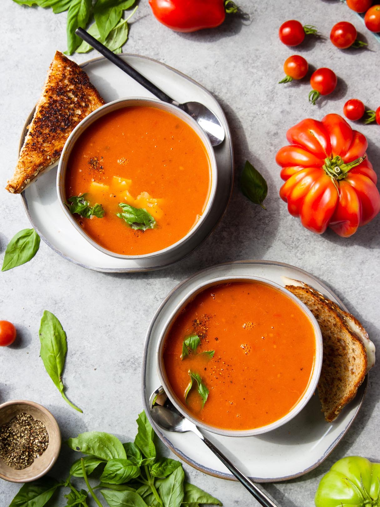 Instant Pot Tomato Soup