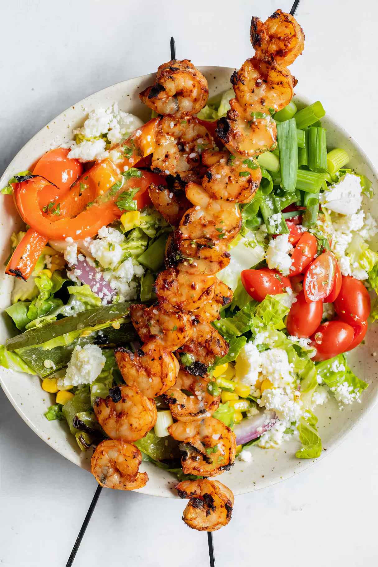Easy Grilled Shrimp Salad with Spices and Vegetables