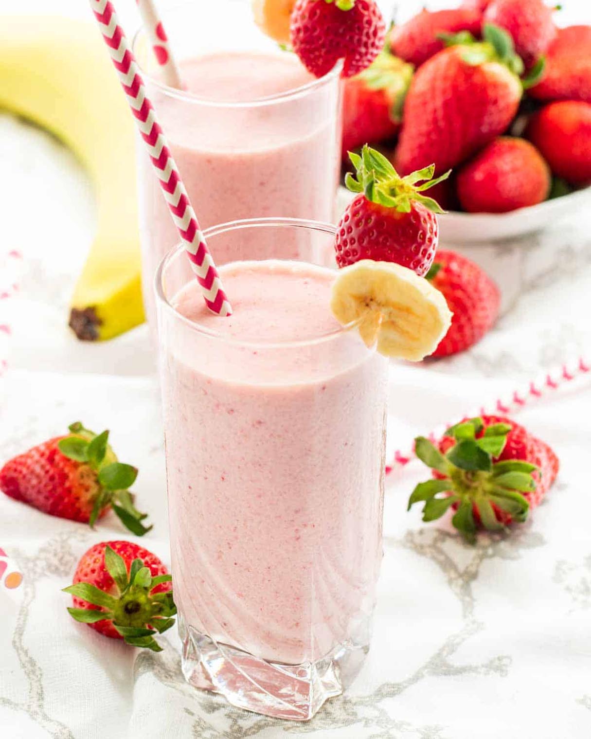 Sweet and Refreshing Strawberry Banana Smoothie